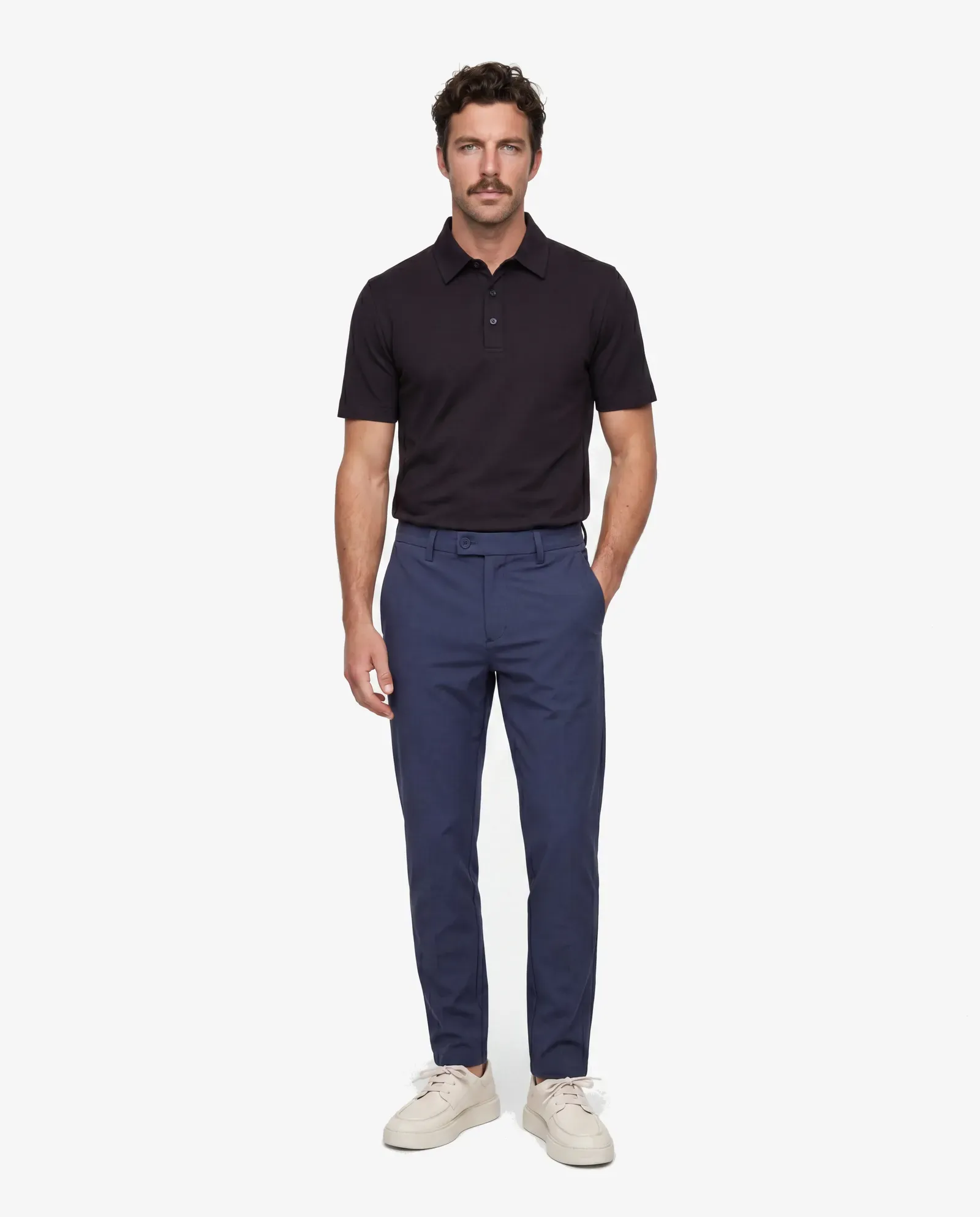 HENRY: Teknik Donanımlı Modern Chino